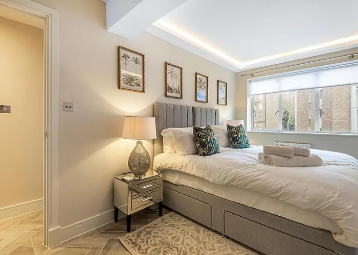 Luxury 2 Bed Apartment In Knightsbridge London Opposite Harrods